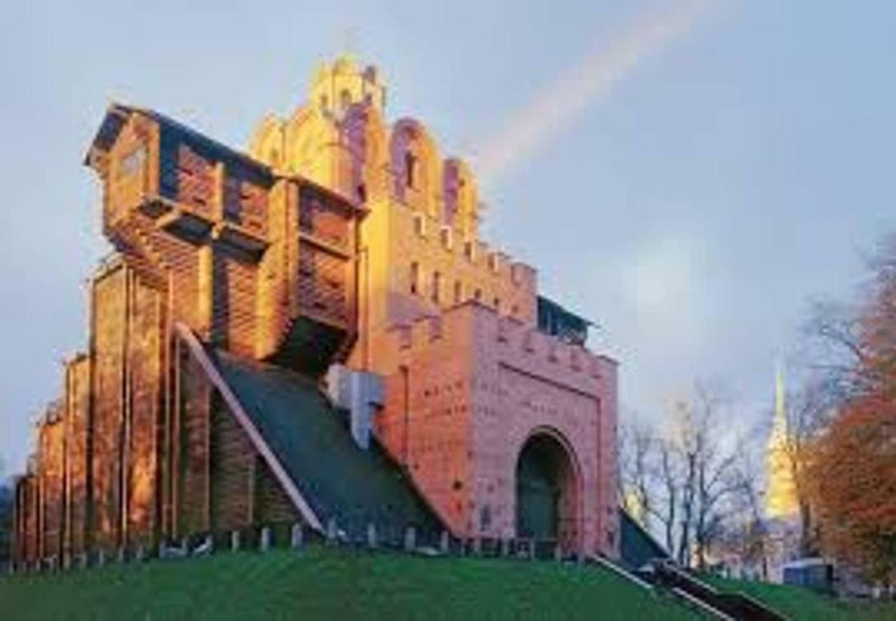 Kyiv Top Location 60M2 Apt In Old City Fast Wifi Selfchekin Exterior foto